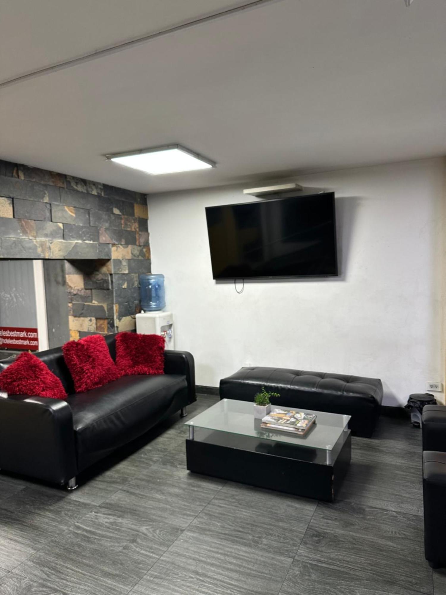 Hotel Bestmark Platino En Chapinero Bogota Bagian luar foto